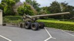 Long-barrelled green artillery canon