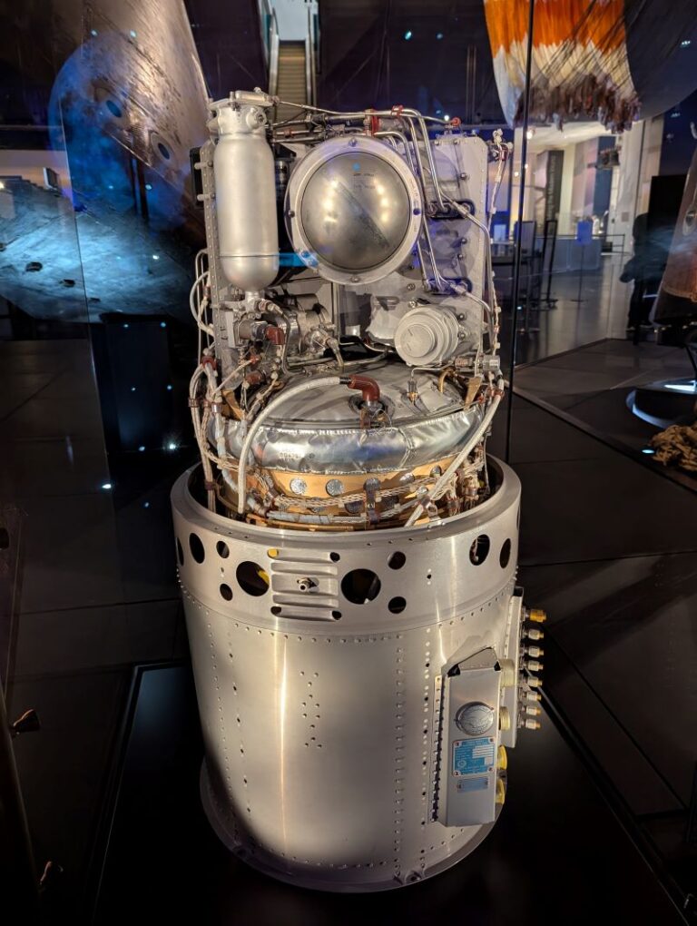 Space: Highlights from London's Science Museum - Mechtraveller