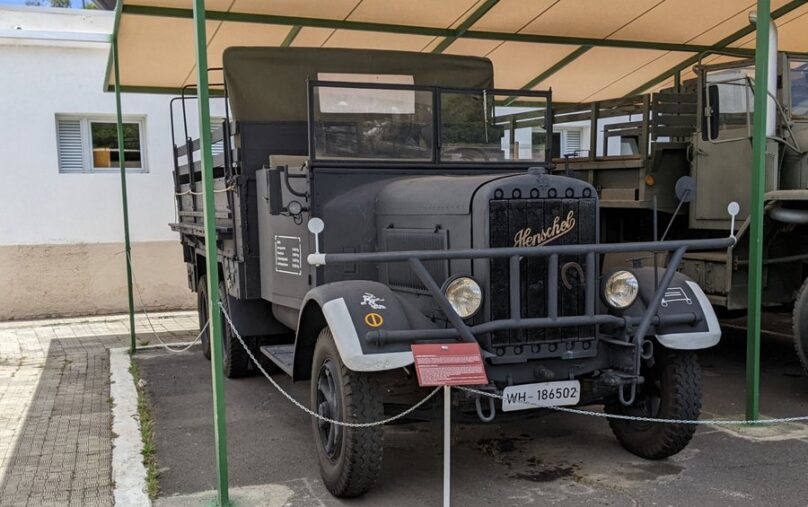 WW1 era open-top truck