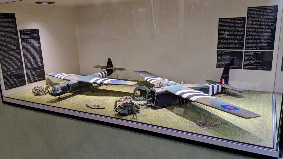 Models of the Horsa & Hamilcar gliders in a display case