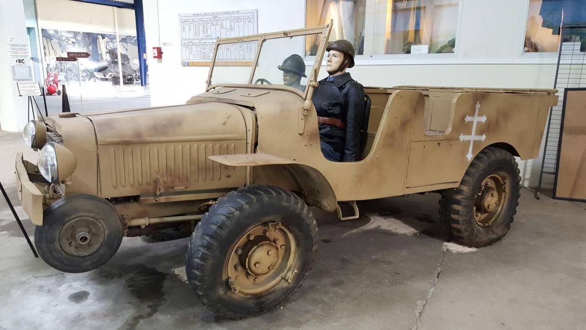 French WW2 personnel carrier