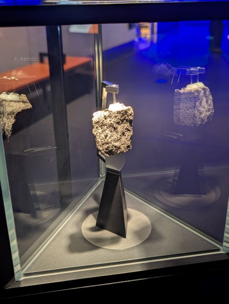 Space: Highlights from London's Science Museum - Mechtraveller