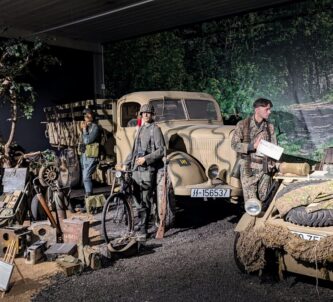 A diorama with German troops and vehicles